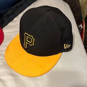 Pittsburgh Pirates Fitted Hat
